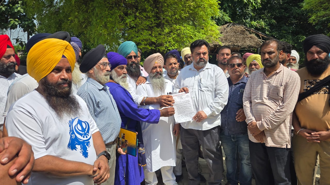 ਪੰਜਾਬੀਆਂ ਦੇ ਸੱਭਿਆਚਾਰ ,ਪੰਜਾਬ ਦੀ ਧਰਤੀ ,ਪੰਜਾਬ ਦੀ ਆਵੋ- ਹਵਾ, ਅਤੇ ਪੰਜਾਬ ਦੀ ਹੋਂਦ ਨੂੰ ਬਚਾਇਆ ਜਾ ਸਕੇ ਸੰਬੰਧੀ ਮੰਗ ਪੱਤਰ ਦਿੱਤਾ-ਹਰਵੇਲ ਸਿੰਘ ਸੈਣੀ